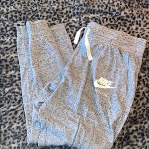 Nike Joggers - L